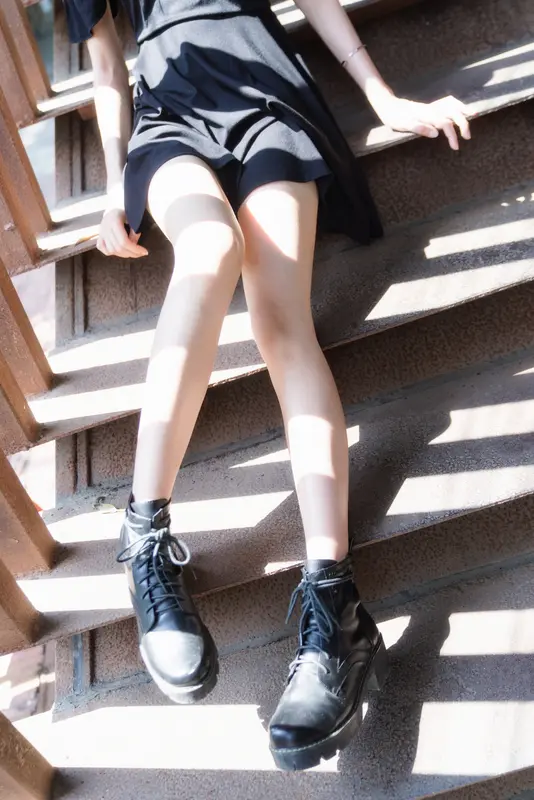 [艺图语] 2022.05.12 黑色魅惑 木棉棉OwO - 艺图语